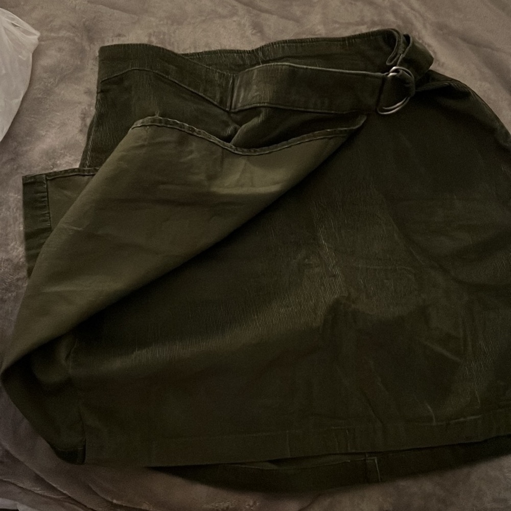 Skirt - Picture 2 of 2